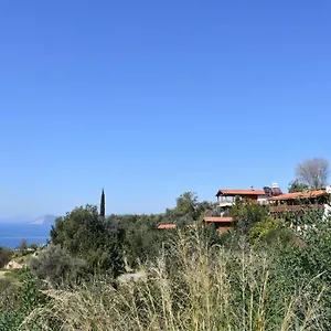 Casa Roja Homestay Cedit
