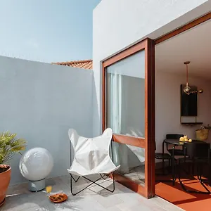 The Modernist Apartment