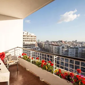 Quad Avenue Apartment Lisbon